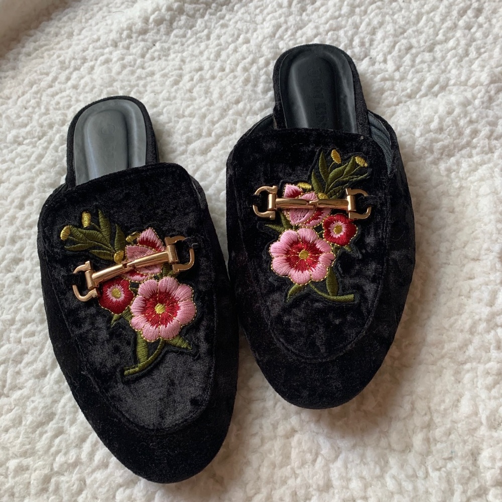 These super cute crushed velvet shoes
